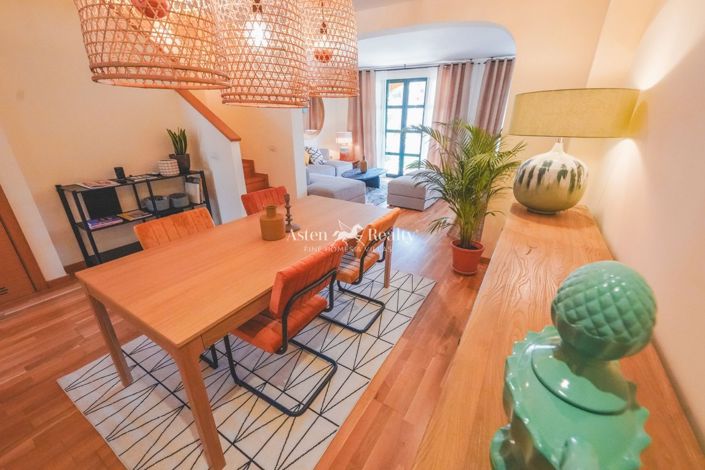 Image No.5-3 Bed House for sale