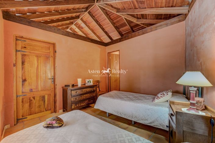 Image No.11-2 Bed House for sale