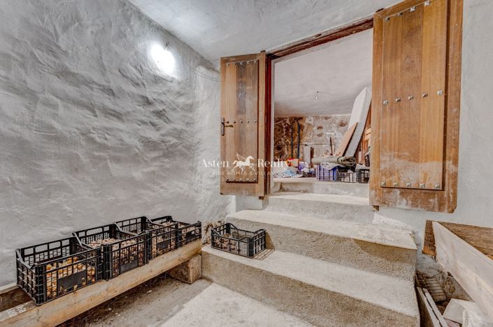 Image No.24-2 Bed House for sale