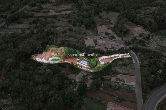 Image No.33-2 Bed House for sale