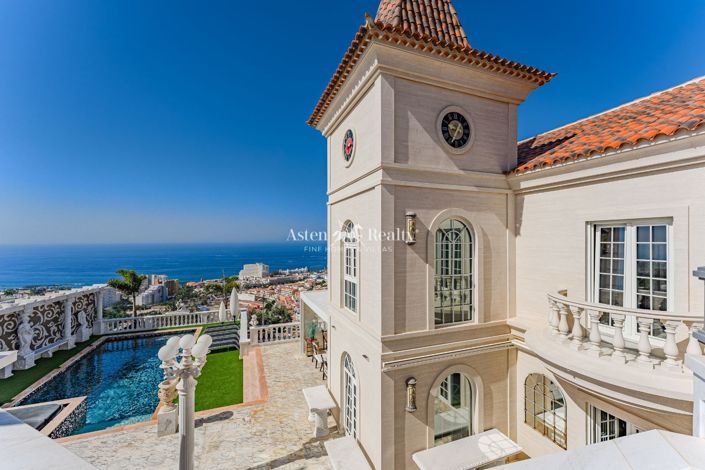 Image No.11-7 Bed Villa for sale