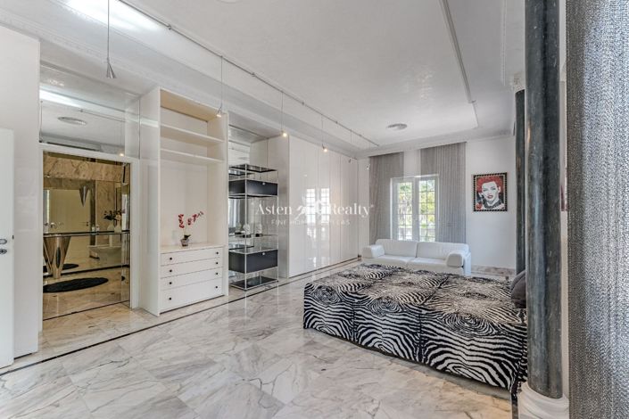 Image No.29-7 Bed Villa for sale