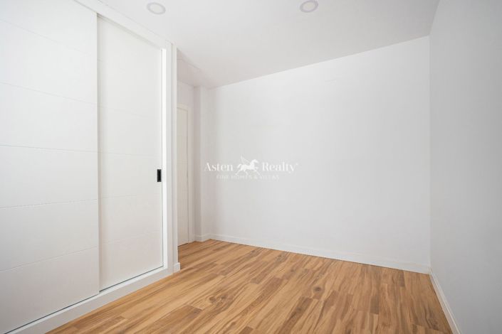 Image No.14-4 Bed Penthouse for sale