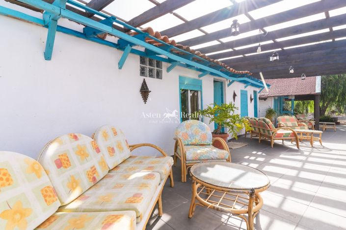 Image No.15-8 Bed Villa for sale