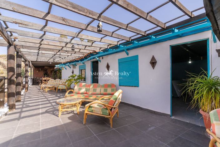 Image No.7-8 Bed Villa for sale