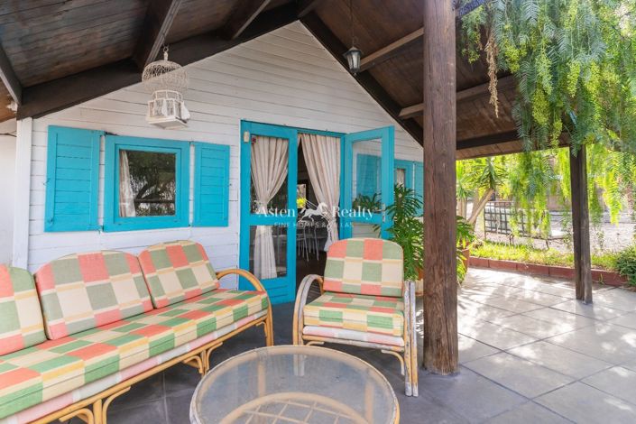 Image No.8-8 Bed Villa for sale