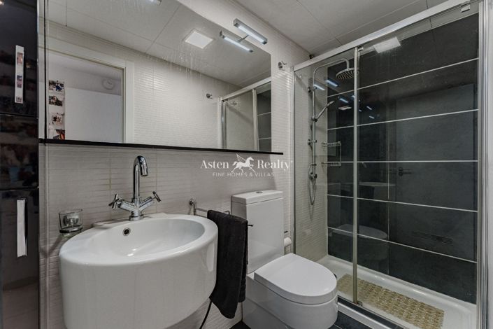 Image No.12-2 Bed Apartment for sale