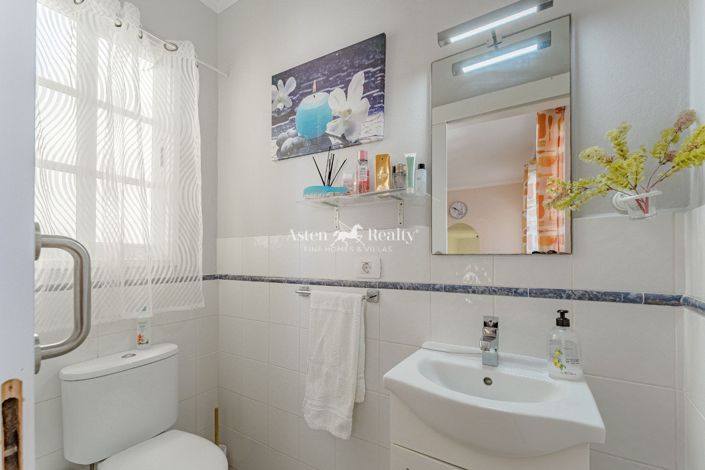 Image No.11-6 Bed House for sale