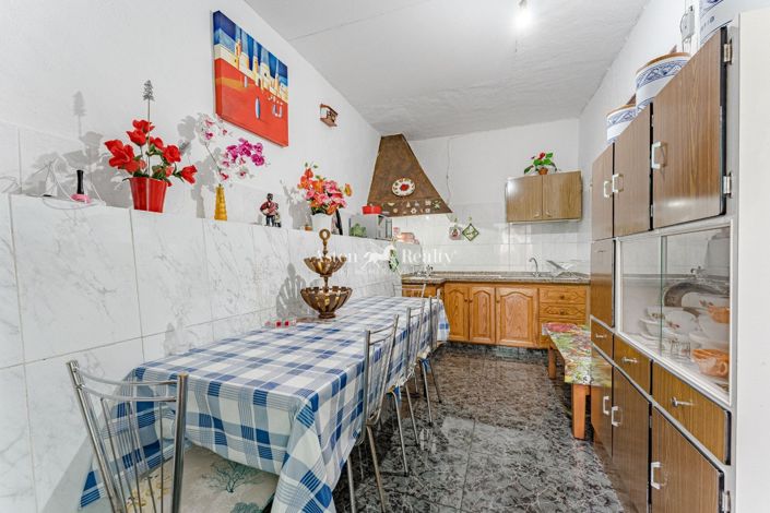 Image No.25-3 Bed House for sale