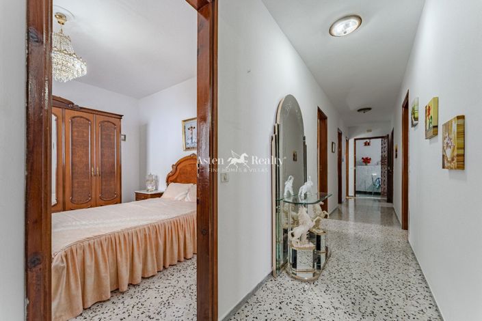 Image No.7-3 Bed House for sale