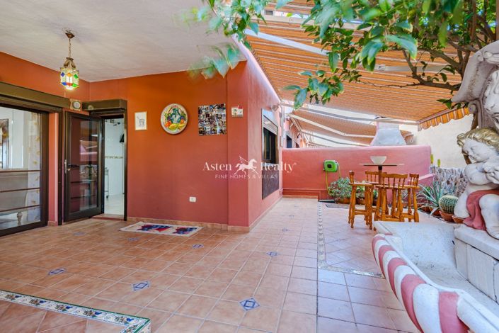 Image No.9-3 Bed House for sale