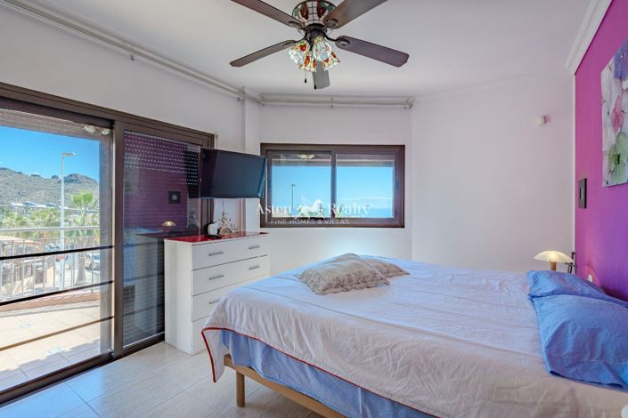 Image No.12-3 Bed House for sale