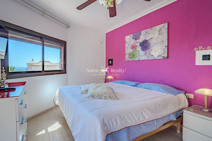 Image No.13-3 Bed House for sale