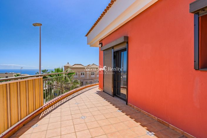 Image No.15-3 Bed House for sale