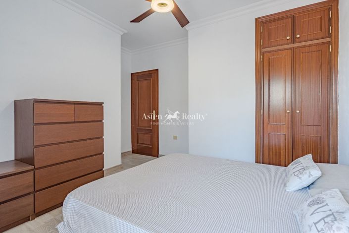 Image No.19-3 Bed House for sale