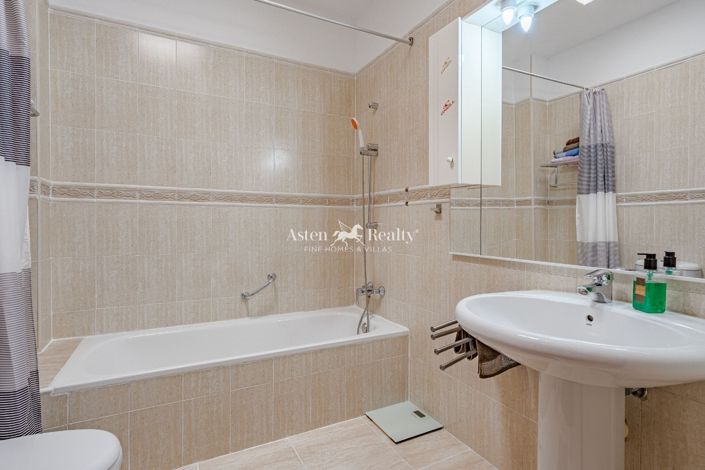 Image No.22-3 Bed House for sale