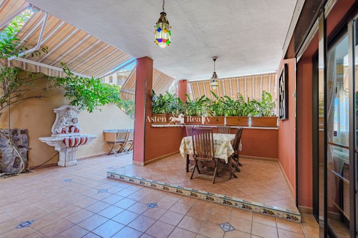 Image No.1-3 Bed House for sale