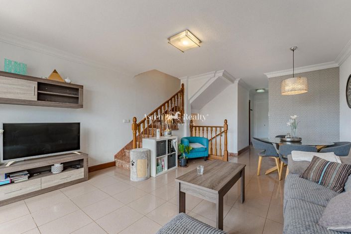 Image No.1-3 Bed House for sale