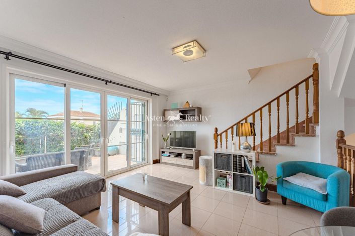 Image No.7-3 Bed House for sale