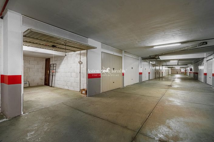 Image No.30-4 Bed Flat for sale