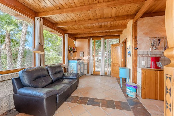 Image No.21-6 Bed Villa for sale