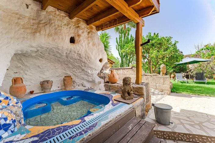 Image No.26-6 Bed Villa for sale