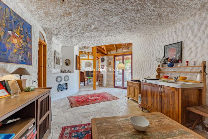 Image No.28-6 Bed Villa for sale