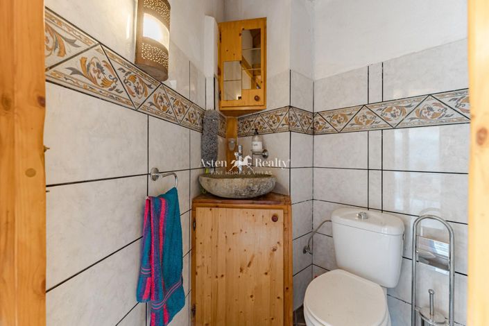 Image No.30-6 Bed Villa for sale