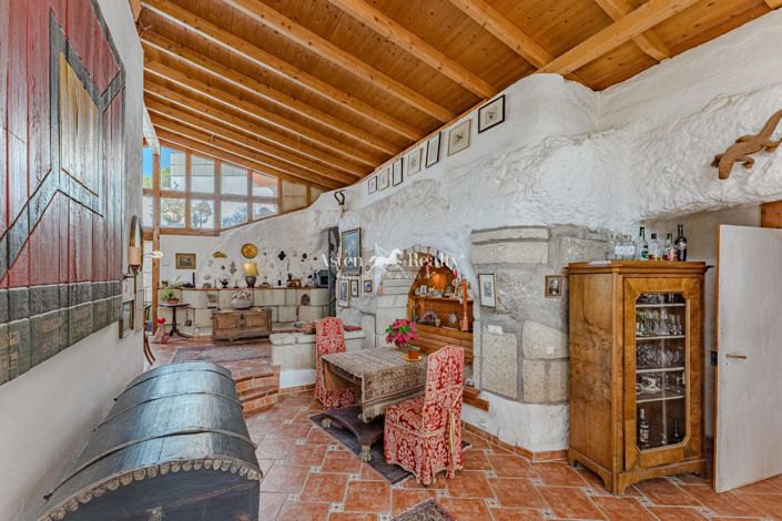 Image No.7-6 Bed Villa for sale