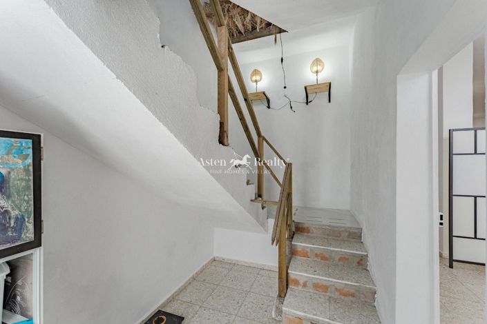 Image No.11-2 Bed House for sale