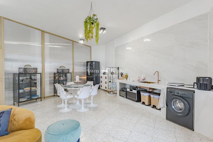 Image No.21-2 Bed House for sale