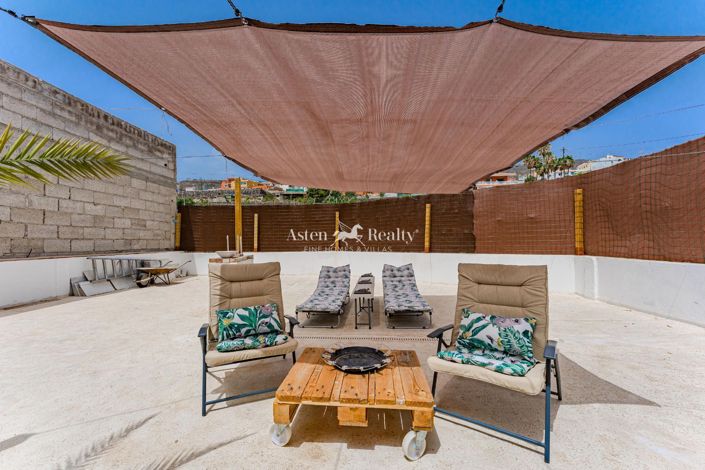 Image No.8-2 Bed House for sale