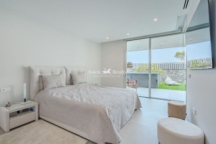 Image No.15-4 Bed Villa for sale