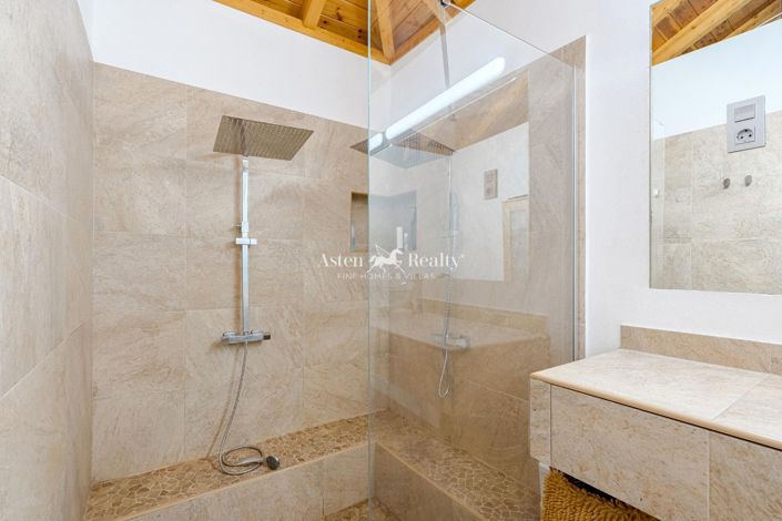 Image No.14-5 Bed House for sale