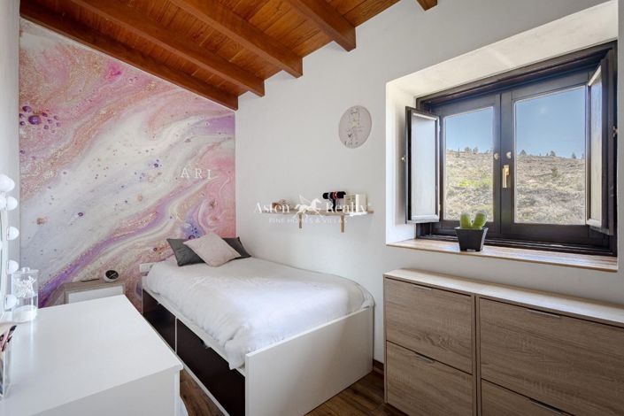 Image No.15-5 Bed House for sale