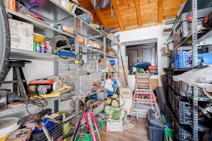 Image No.20-5 Bed House for sale