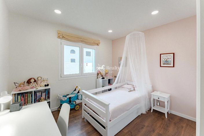 Image No.15-3 Bed Villa for sale