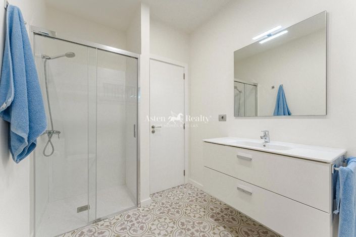 Image No.19-3 Bed Villa for sale