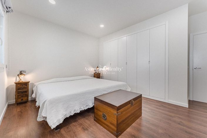 Image No.20-3 Bed Villa for sale