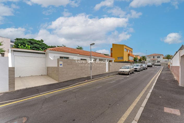 Image No.25-3 Bed Villa for sale