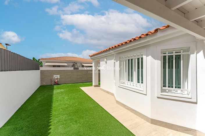 Image No.3-3 Bed Villa for sale