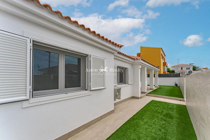 Image No.1-3 Bed Villa for sale