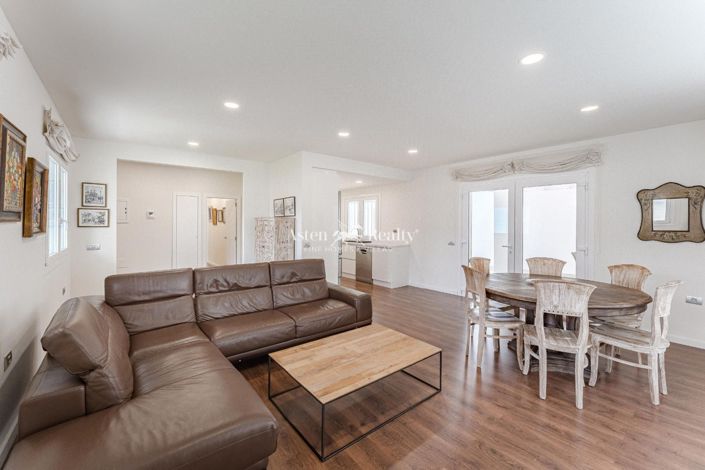 Image No.9-3 Bed Villa for sale