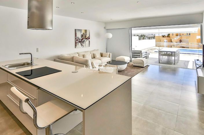 Image No.4-2 Bed Flat for sale