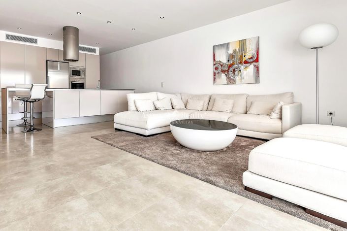 Image No.5-2 Bed Flat for sale