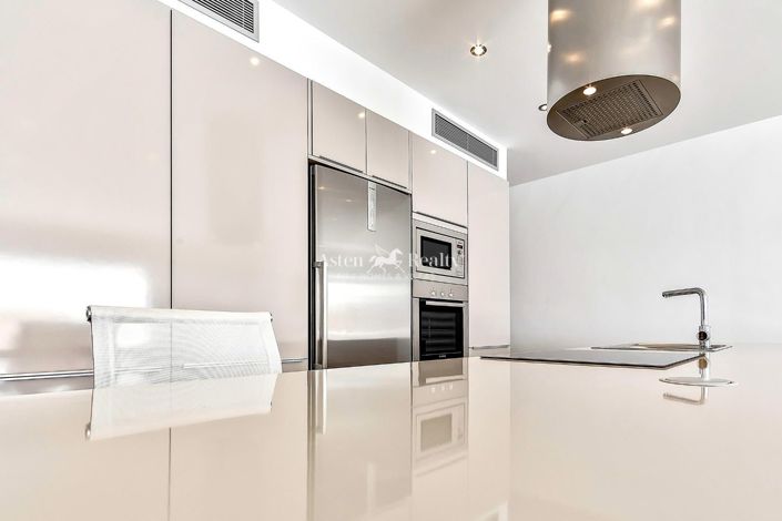 Image No.6-2 Bed Flat for sale