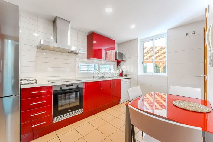 Image No.10-4 Bed House for sale