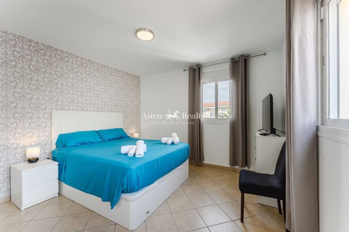 Image No.11-4 Bed House for sale