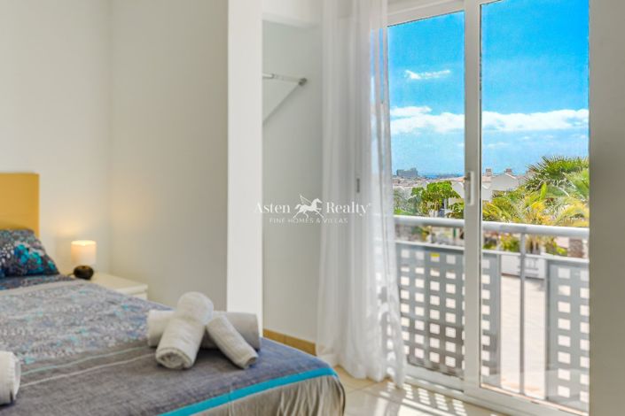 Image No.19-4 Bed House for sale