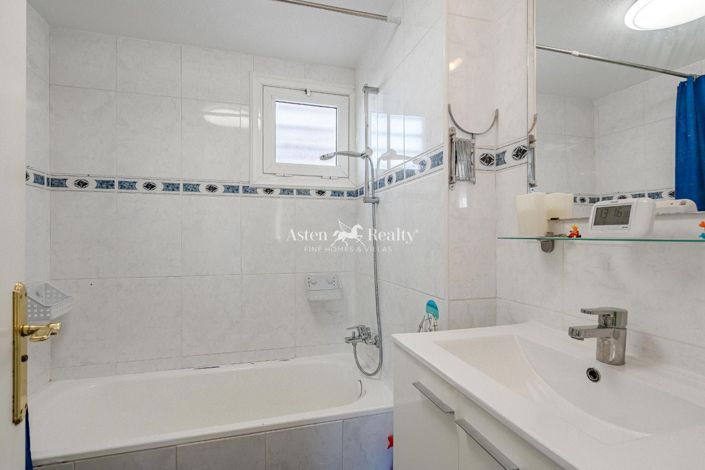 Image No.8-3 Bed Flat for sale